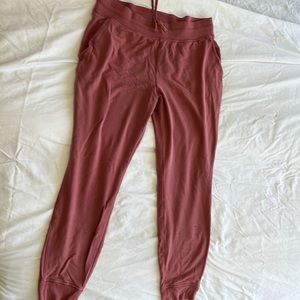 Size 10 Lululemon align joggers